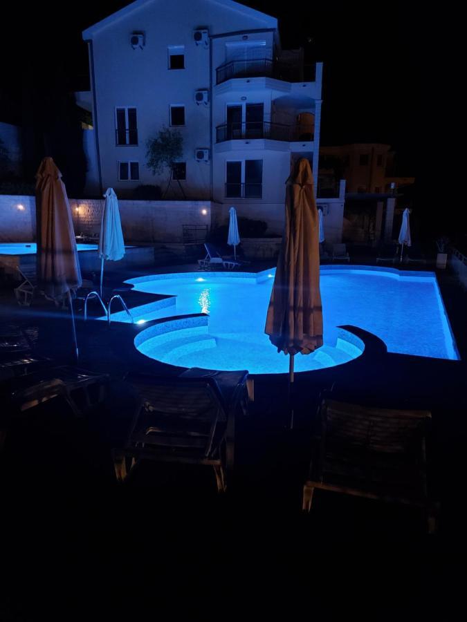 J&M Apartment Kotor Exterior photo