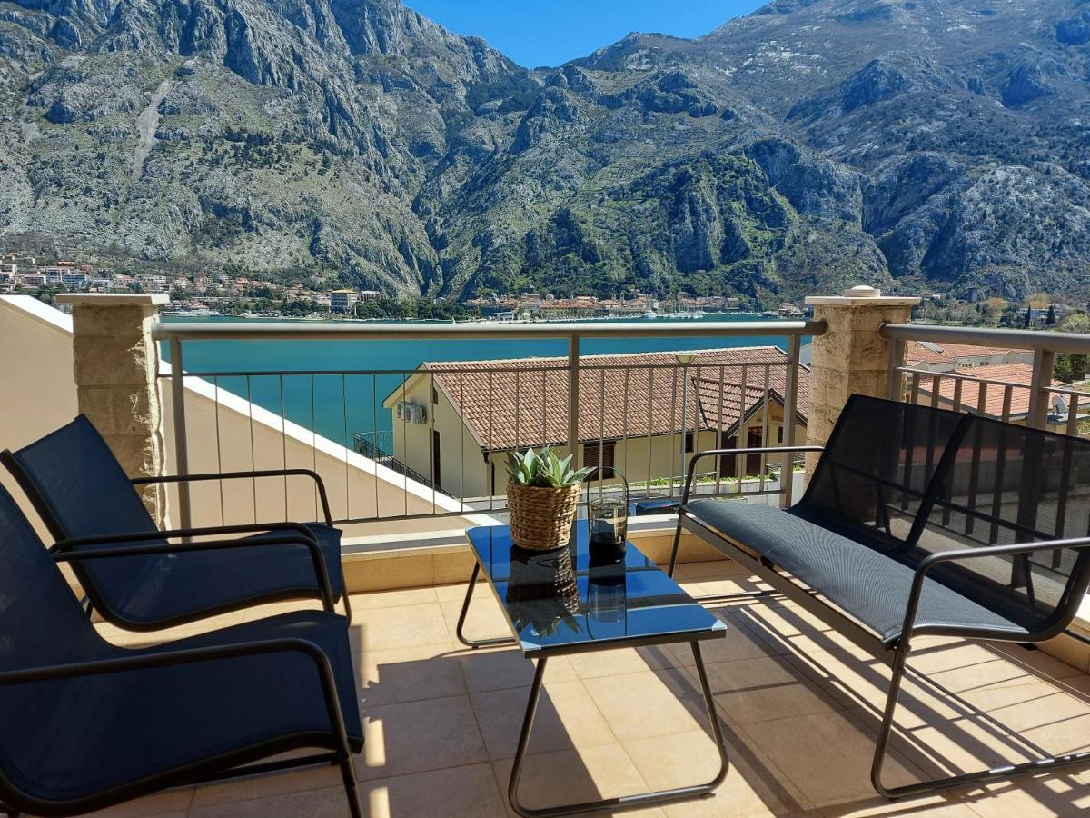 J&M Apartment Kotor Exterior photo