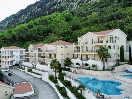 J&M Apartment Kotor Exterior photo